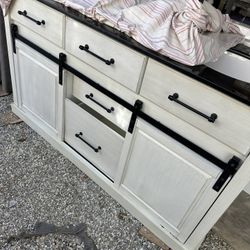 Hi Everyone We Have This Vanity On Sale Retail $1899.we Have This For $600. This Vanity Get Wet In Two Sections That’s Why We Selling Less Then Half P