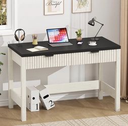 39 Inch Small Fluted Computer Desk with 2 Drawers for Bedroom, Home Officem