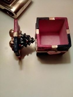 Flip top gift box Decorative