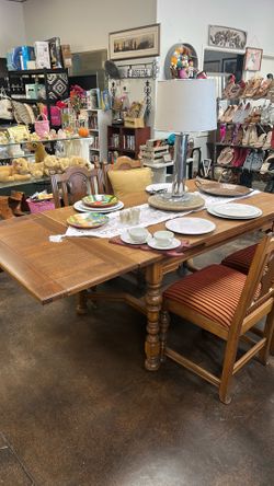 Antique wood table w/chairs