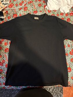 Plain black shirt size M