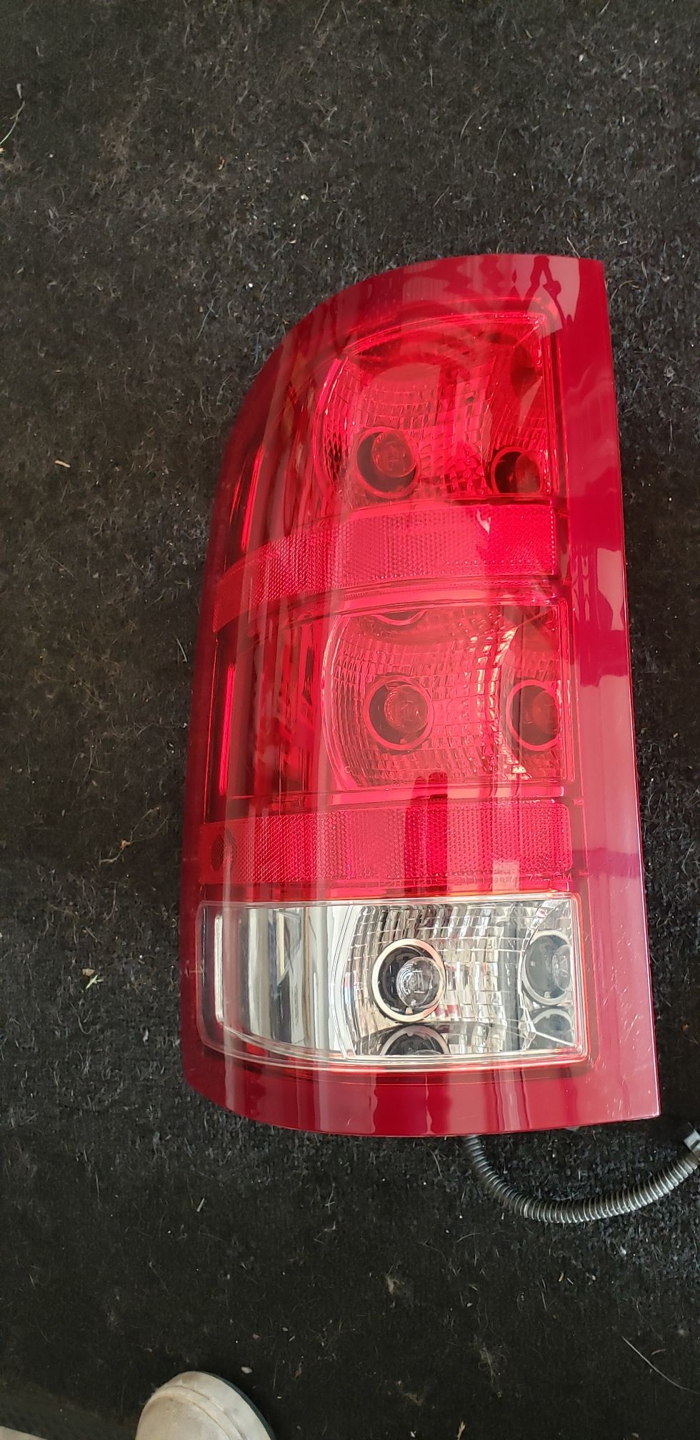 07-13 GMC Sierra parts-tail light