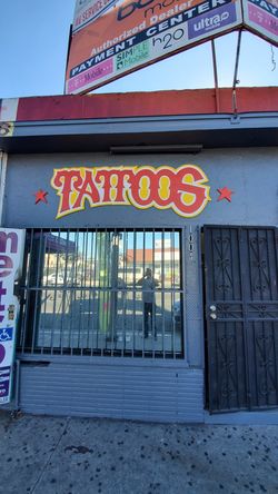 Signs, letras 3D en unisel, murals paisajes