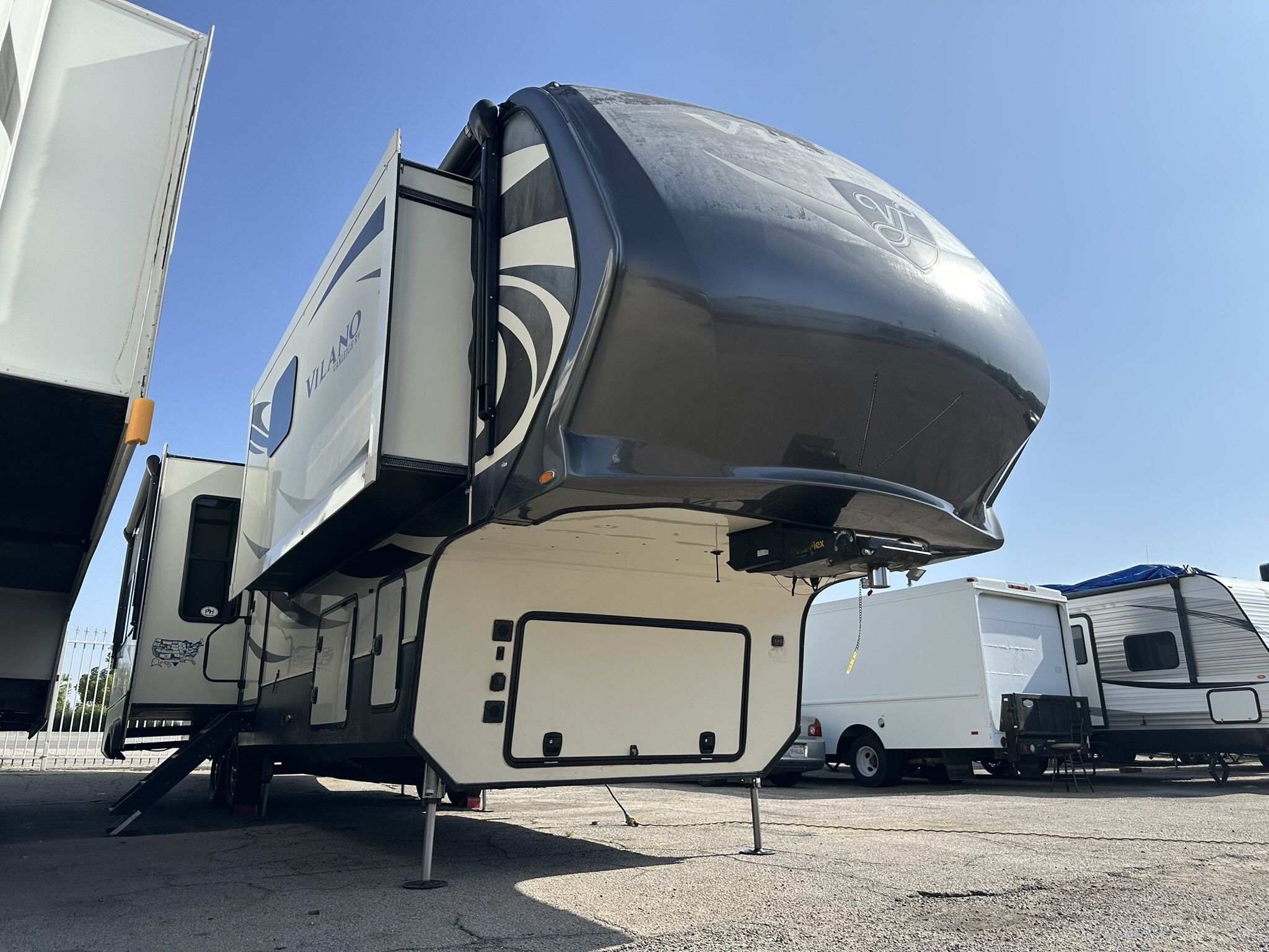 2018 Vanleigh Vilano Fifth Wheel/rv/ Travel Trailer