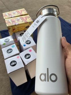 Alo yoga water bottle
