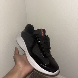 PRADA CUPS FCFS COME WITH OFFERS MONEY READY