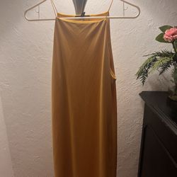 YELLOW DRESS SIZE LARGE 