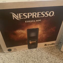 NESPRESSO. ESSENZA MINI