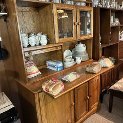 Solid Wood Kitchen Cabinet 