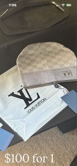 Lou V Beanie