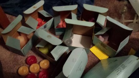 Lot of miscellaneous Party lite candles