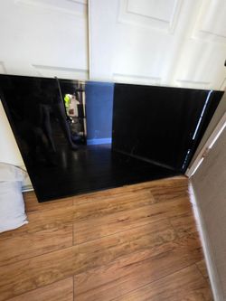 Panasonic viera 55" Includes 3D glasses