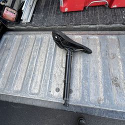 Dropper Post With Saddle