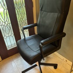 Office Chairs 