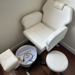 Mani Pedi Table And Chair