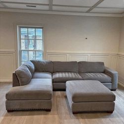 Sectional Couch Great Condition No Pets No Smoke 