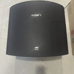 Sony  Projector VPL-VW295ES 