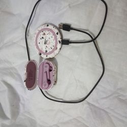 Frogs Ear Phones And Charger 