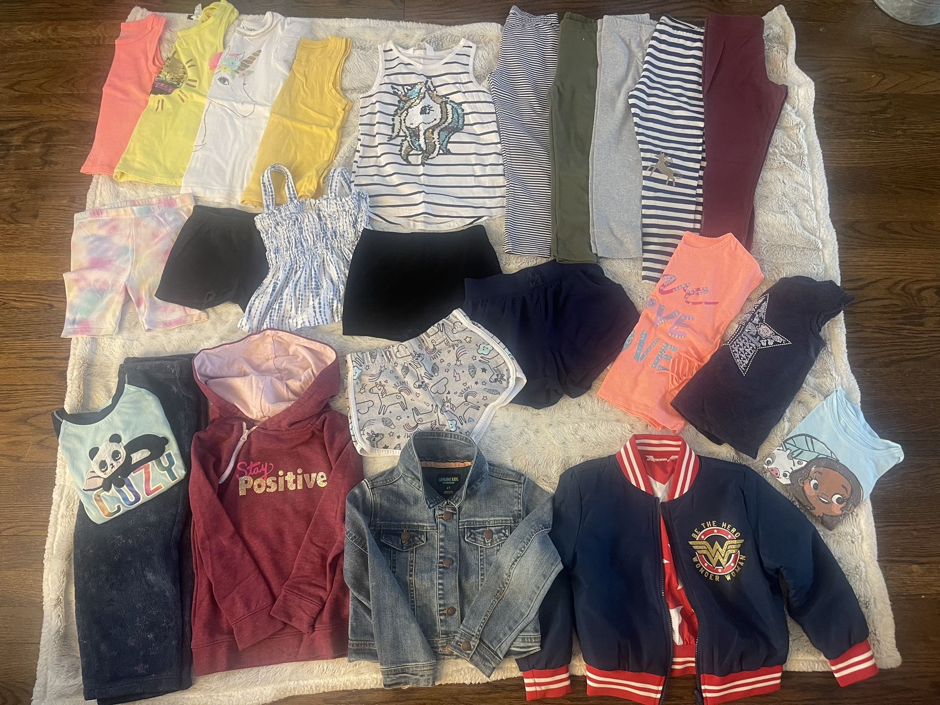 GIRLS SIZE 4/5 Bundle Of Clothes