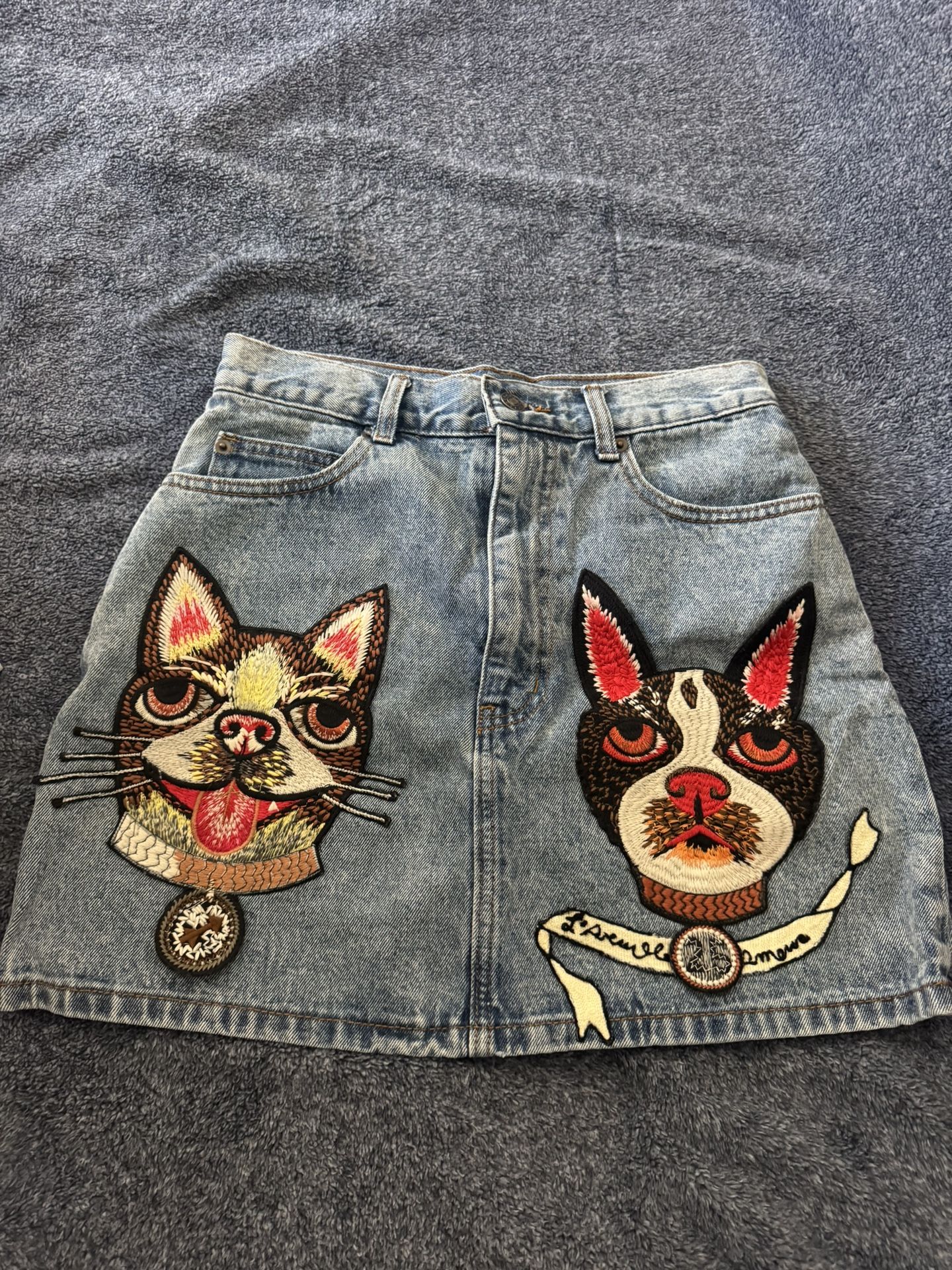 Gucci denim skirt,waistline is size 27