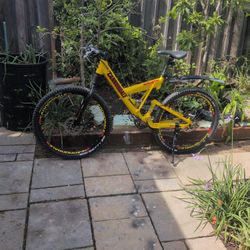 Cannondale Mountain Bike 