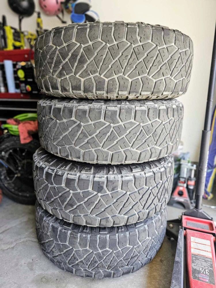 275/70/R18 Nitto Tires & Fuel Wheel Combo