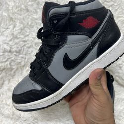 Nike Air Jordan 1 Mid Shadow Mens Size 6Y Black Grey Red 554724-096 Retro