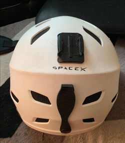 Ski helmet