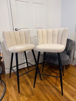 2 Cream Twin Bar Stools