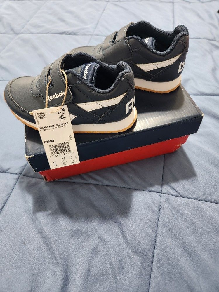 Tennis Shoes