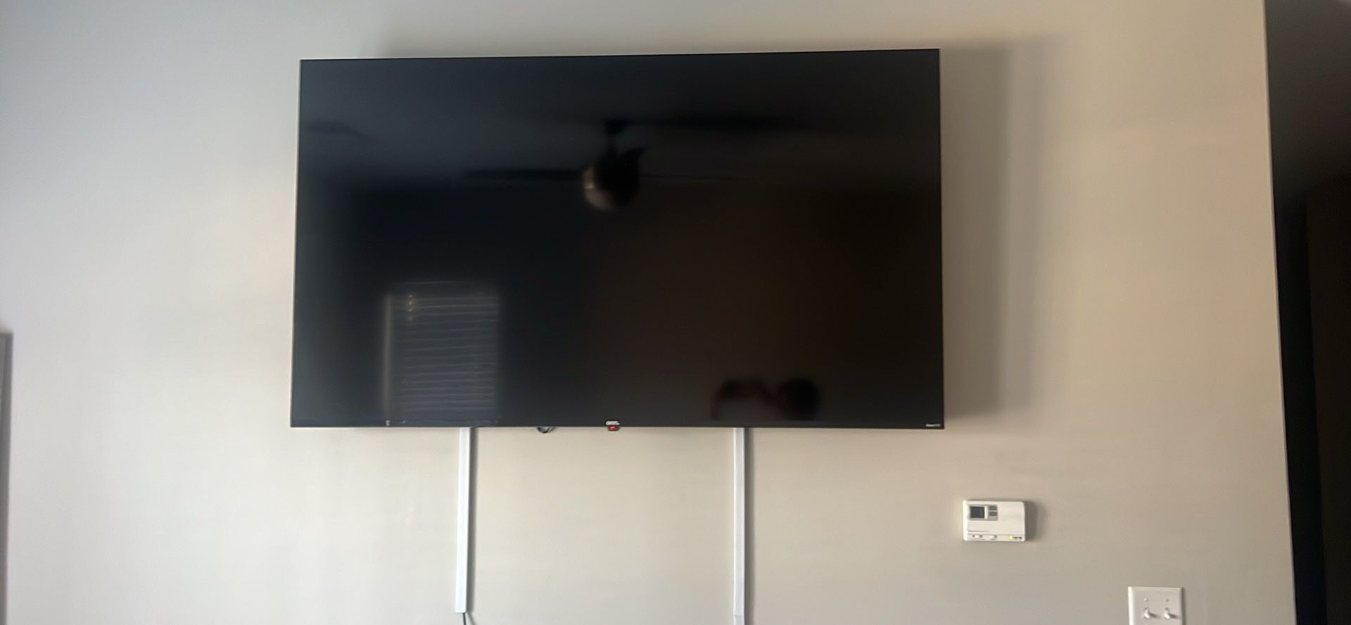 75’ onn tv Brand New 