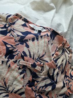 Nice Blouse , In Excelent Condition  Size PM  Multicolor 