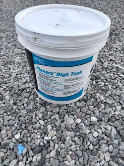 Vinyl plank Glue