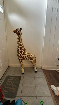 Giant Giraffe
