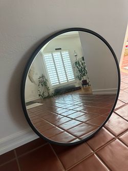 30” Round Black Mirror – Williams‑Sonoma