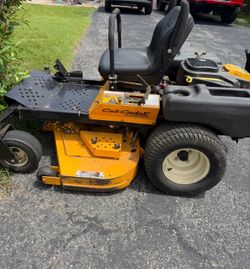 Ride on lawnmower