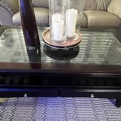 Coffee Table / Cocktail Table