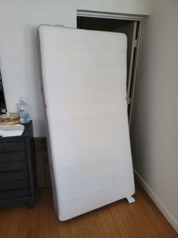 Twin size mattress from Ikea like new