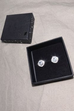 Square Shaped Earings