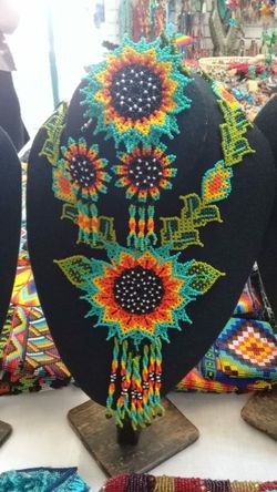 estas interesada avisame son collares guicholes