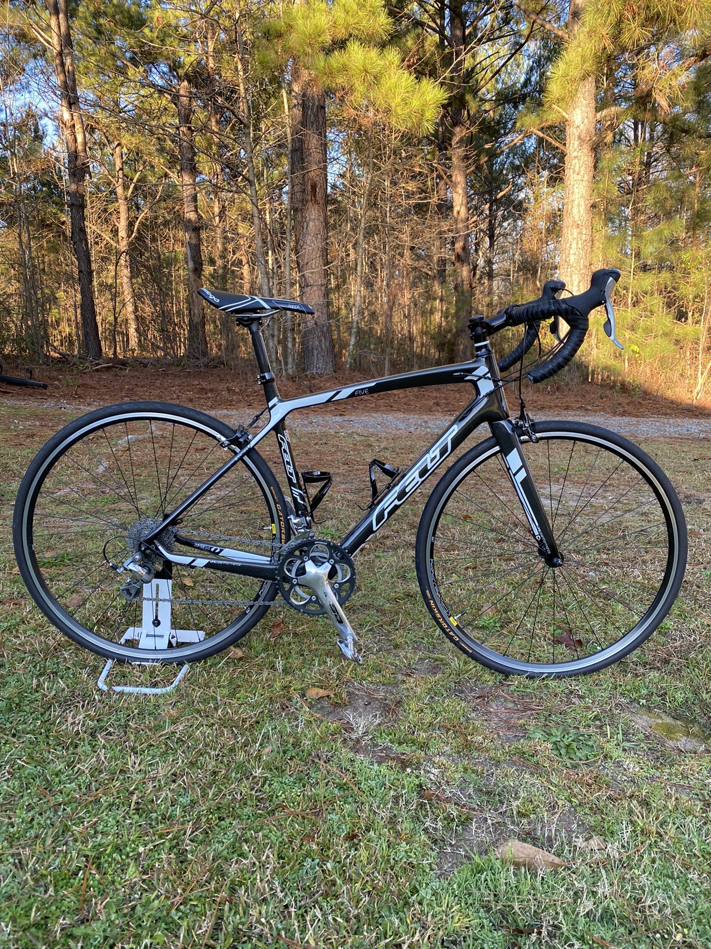 Felt Z5 Full Carbon Road Bike for Sale in Powersville, GA OfferUp