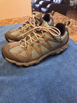 Oboz Women's hiking shoes