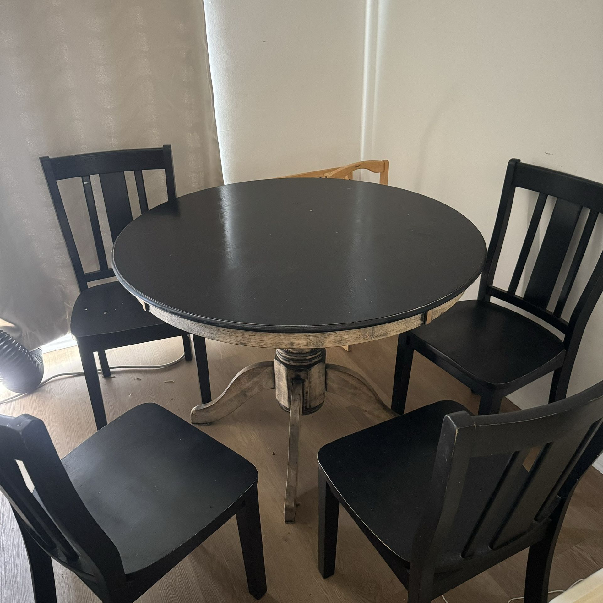 Table 4 chairs 