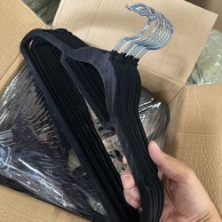 50 Pack Black Velvet Hangers 17.7” – Non-Slip – Heavy Duty – Brand New 