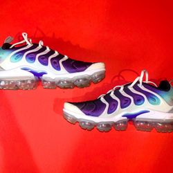 Nike Air VaporMax Plus purple and white