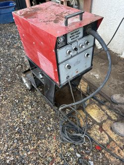 WELDING MACHINE 