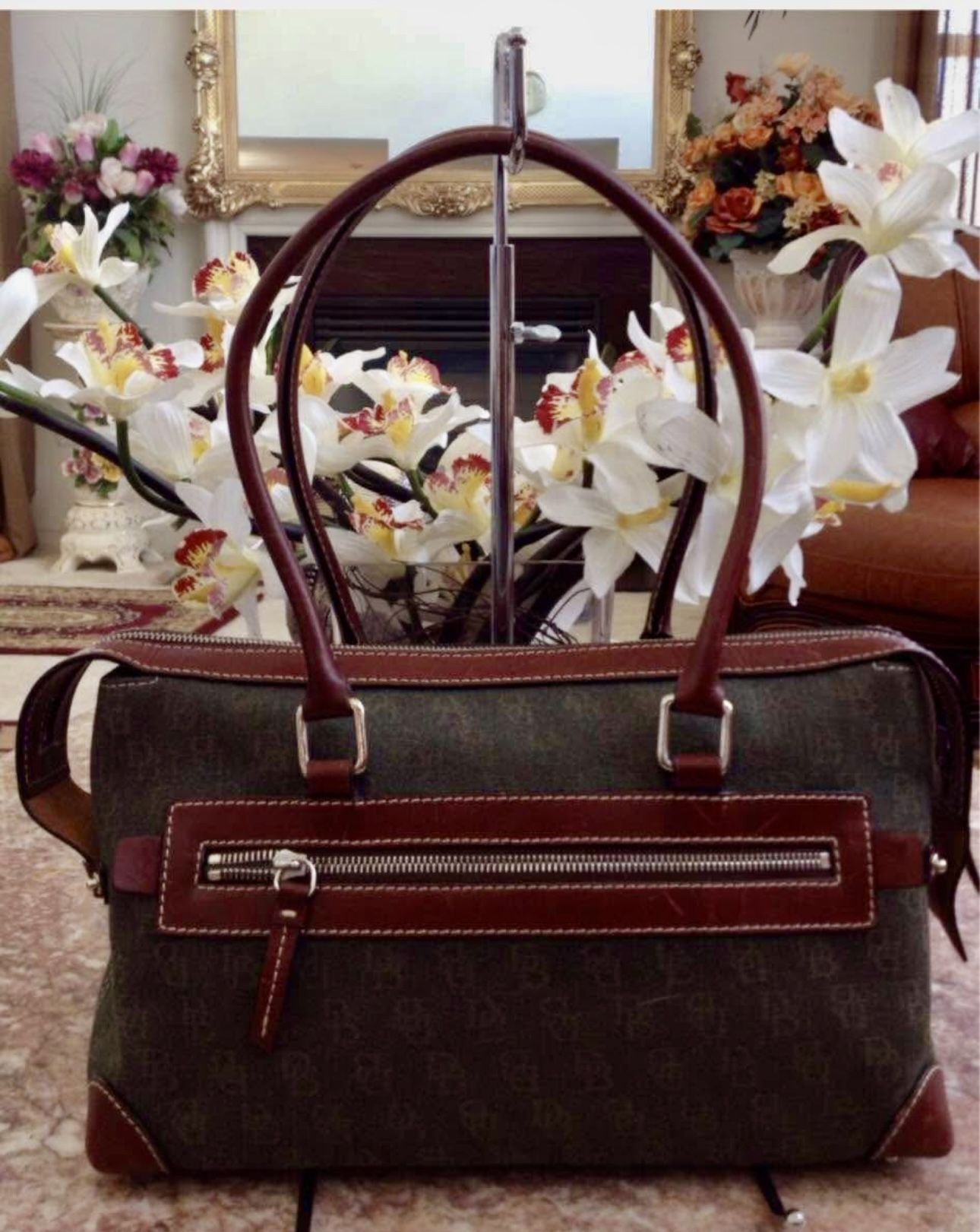 Dooney & Bourke Purse
