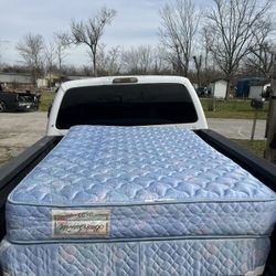 Queen Mattress + BoxSpring 