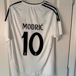 Modric Real Madrid soccer jersey size L