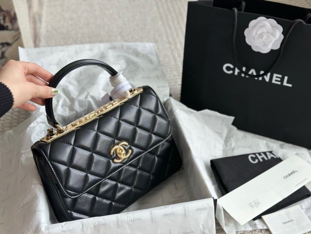 Business black crossbody handbag
